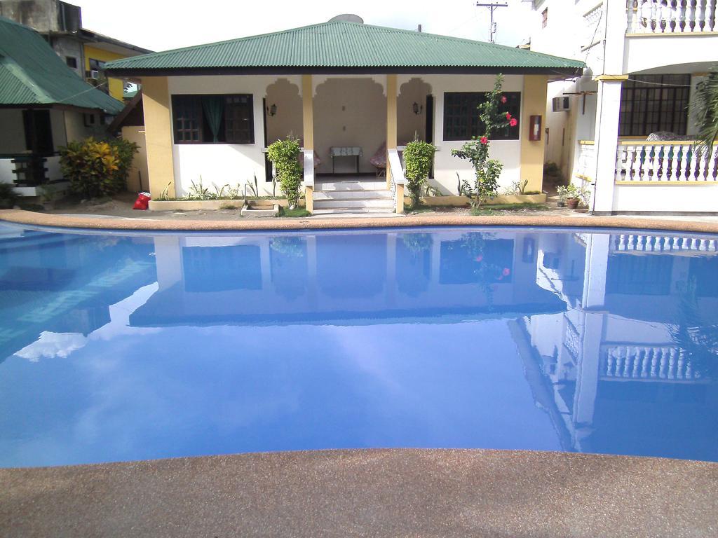 Seashore Beach Resort Puerto Galera Zewnętrze zdjęcie