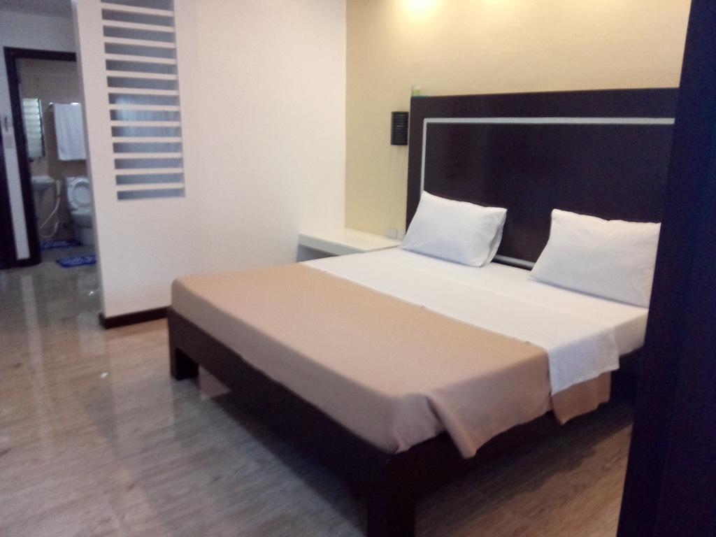 Seashore Beach Resort Puerto Galera Zewnętrze zdjęcie