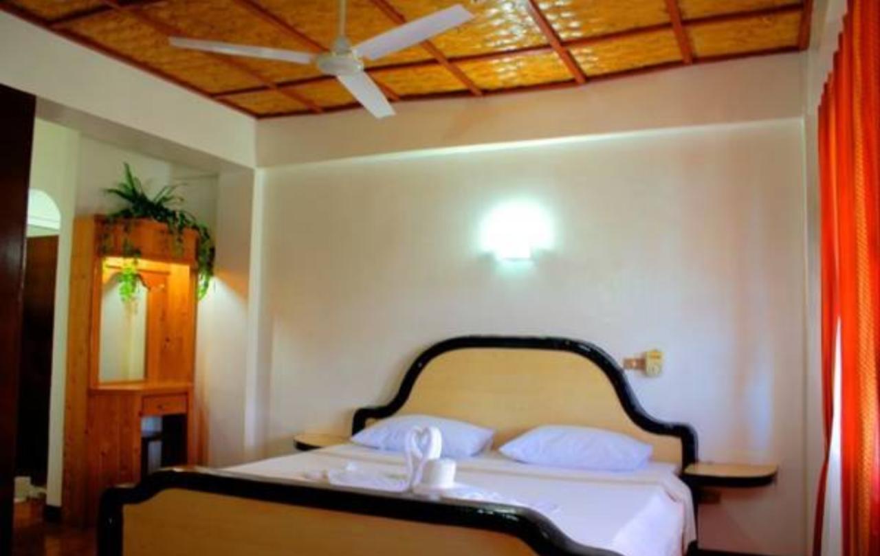 Seashore Beach Resort Puerto Galera Zewnętrze zdjęcie